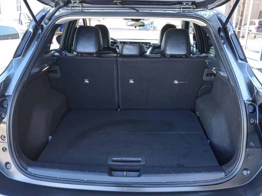 Used 2025 Gray Nissan SR image 15
