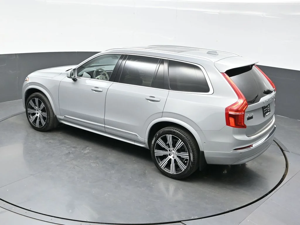 Certified Used 2024 Vapour Grey Volvo Plus image 39