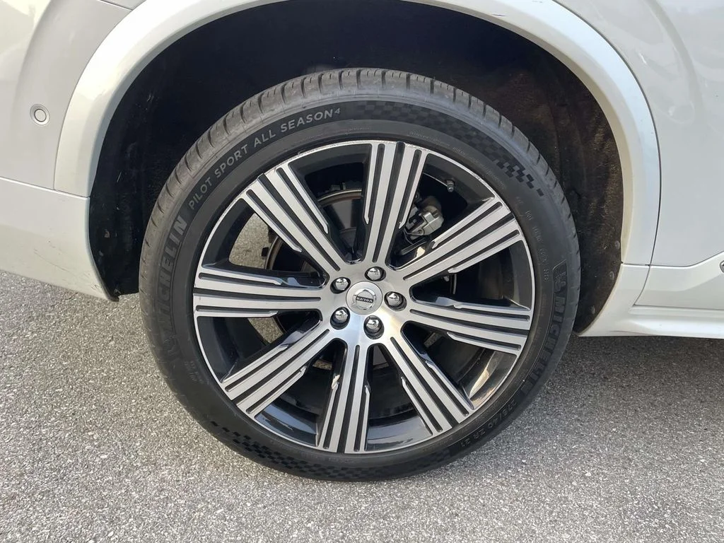 Used 2023 Crystal White Metallic Volvo Plus image 5