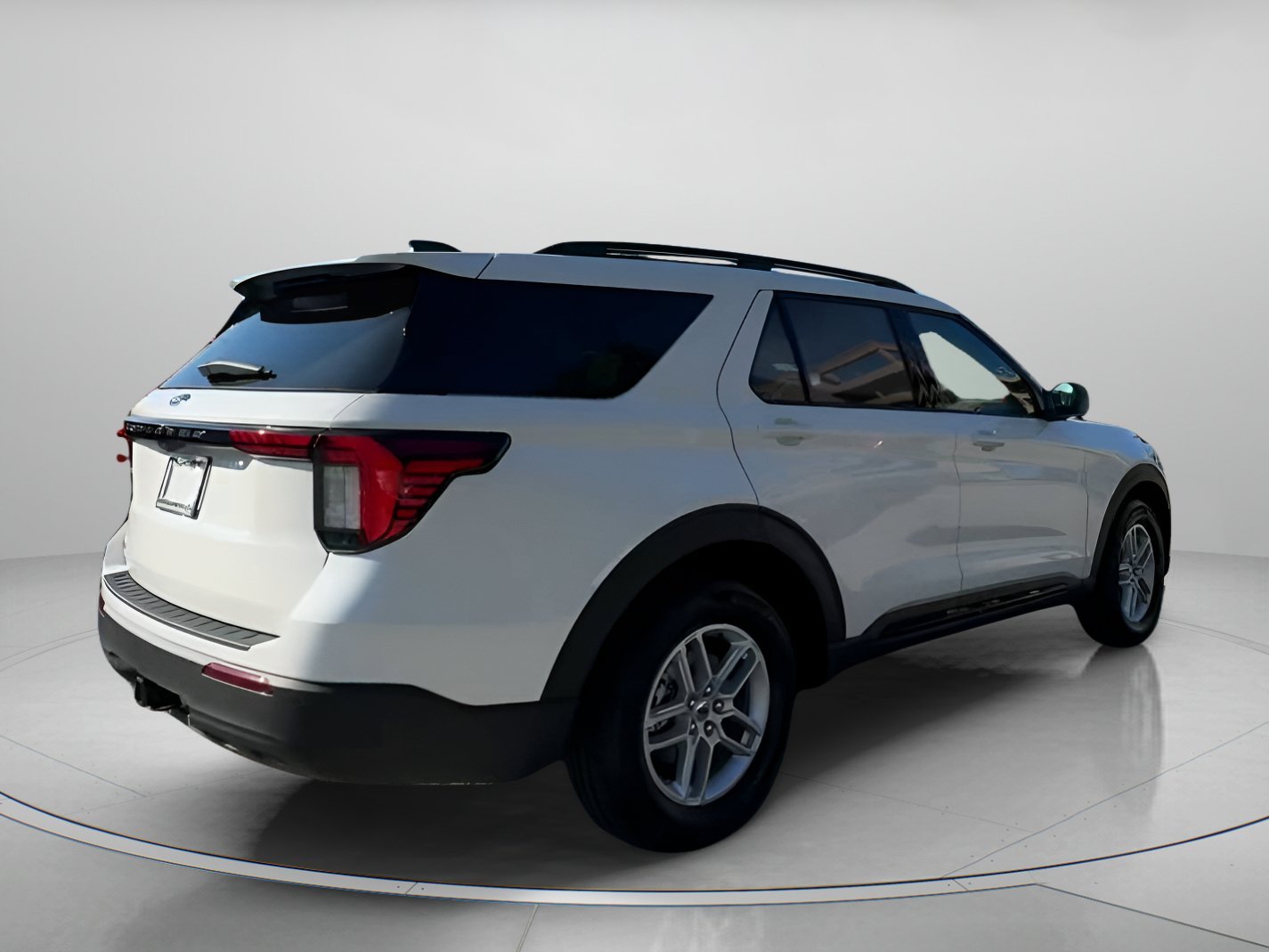 New 2026 Star White Metallic Tri-Coat Ford Active image 26