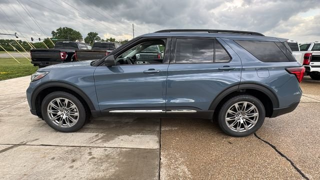 Used 2025 Blue Ford Active image 7