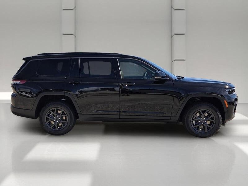 New 2027 High Gloss Black Jeep LAREDO ALTITUDE 4X4 *LTD AVAIL* image 6