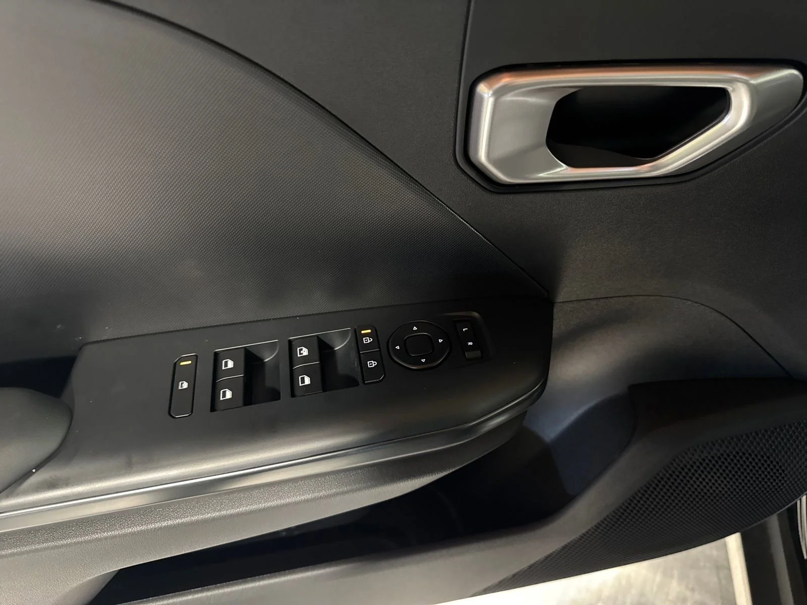 New 2026 Steel Gray Kia LXS image 25