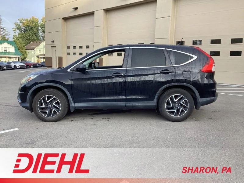 Used 2016  Honda SE image 4