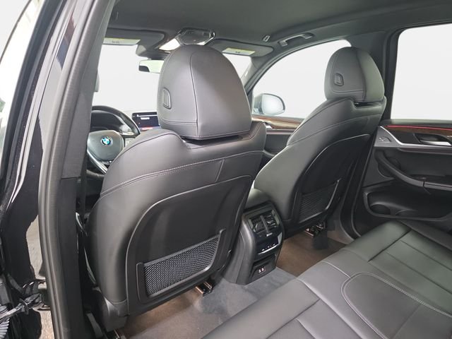 Used 2022 Black Sapphire Metallic BMW xDrive30i image 12
