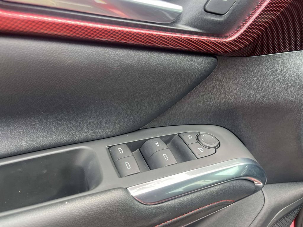 Used 2024 Red Chevrolet Z71 image 15