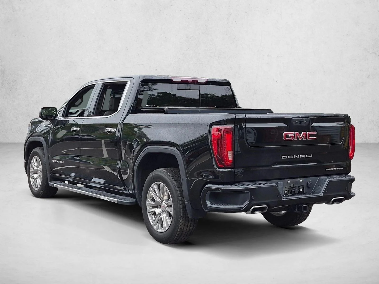 Used 2023 Onyx Black GMC Denali image 7