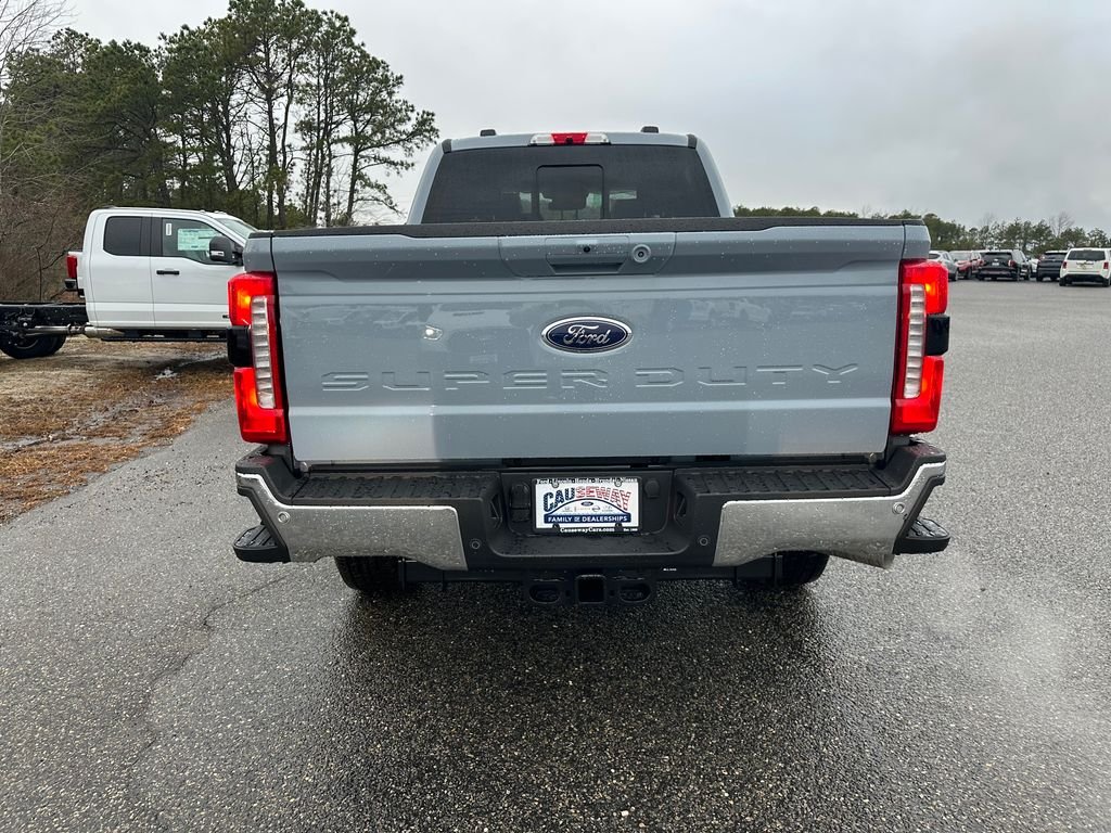 New 2026 Glacier Gray Metallic Tri-Coat Ford F-350® Lariat® image 5