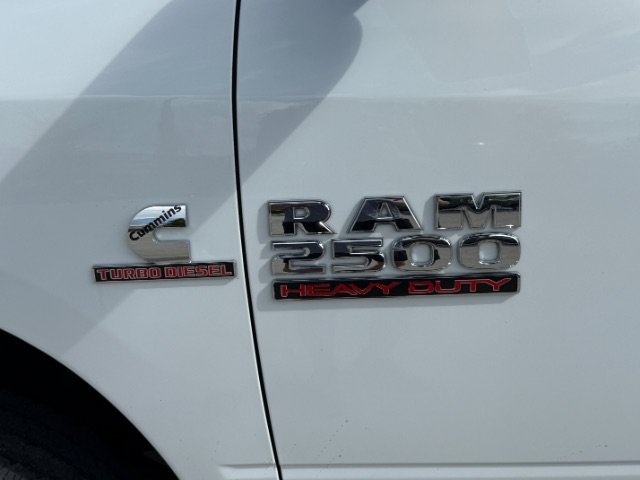 Used 2018 Bright White Clearcoat Ram SLT image 11