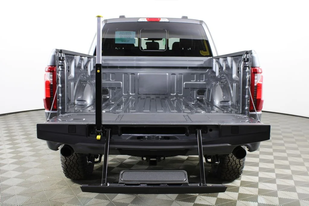 New 2026 Carbonized Gray Metallic Ford Tremor image 7