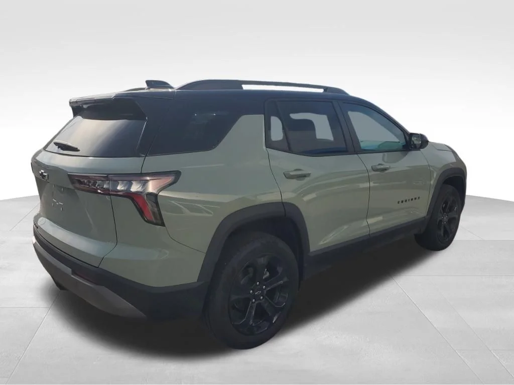 Used 2025 Green Chevrolet LT image 7