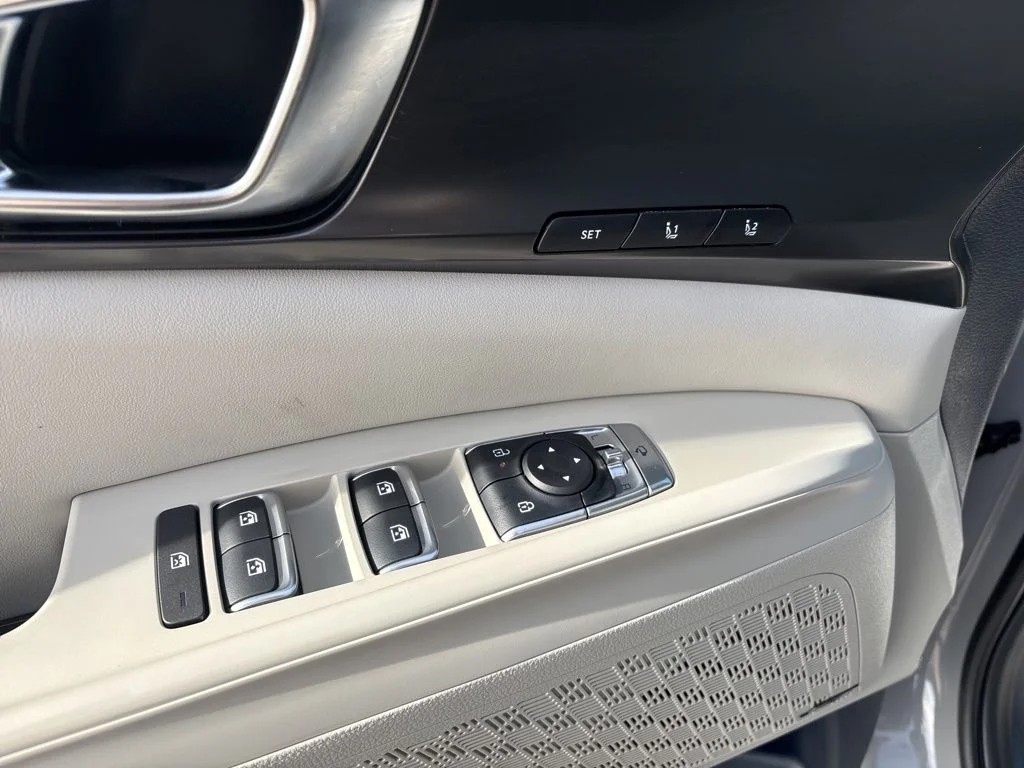 2026 Kia Carnival SX Prestige - Photo 9