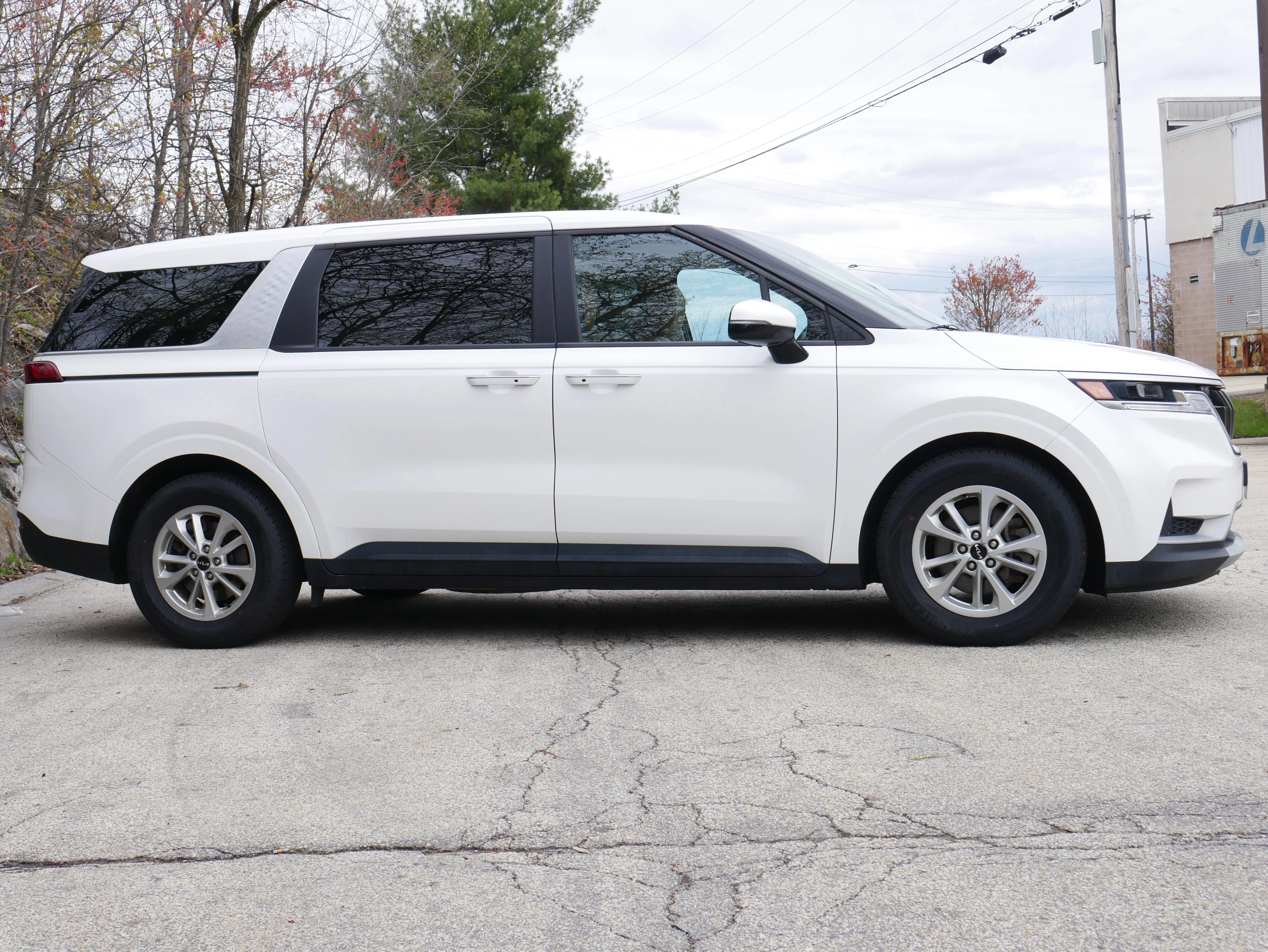 Used 2024 White Kia LX Seat Package image 10