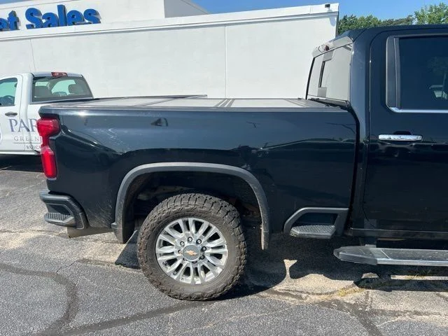 Used 2021 Black Chevrolet High Country image 4