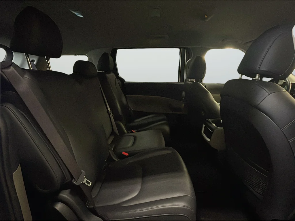 Used 2025 White Kia EX image 25