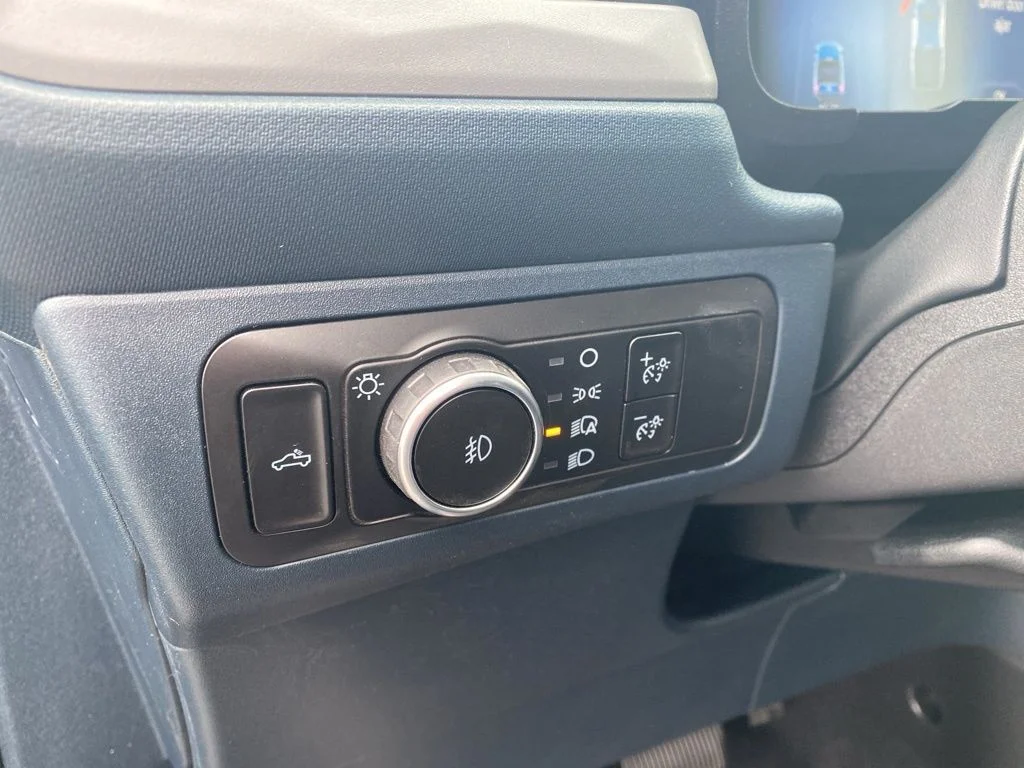 New 2026 Carbonized Gray Metallic Ford Lobo™ image 15