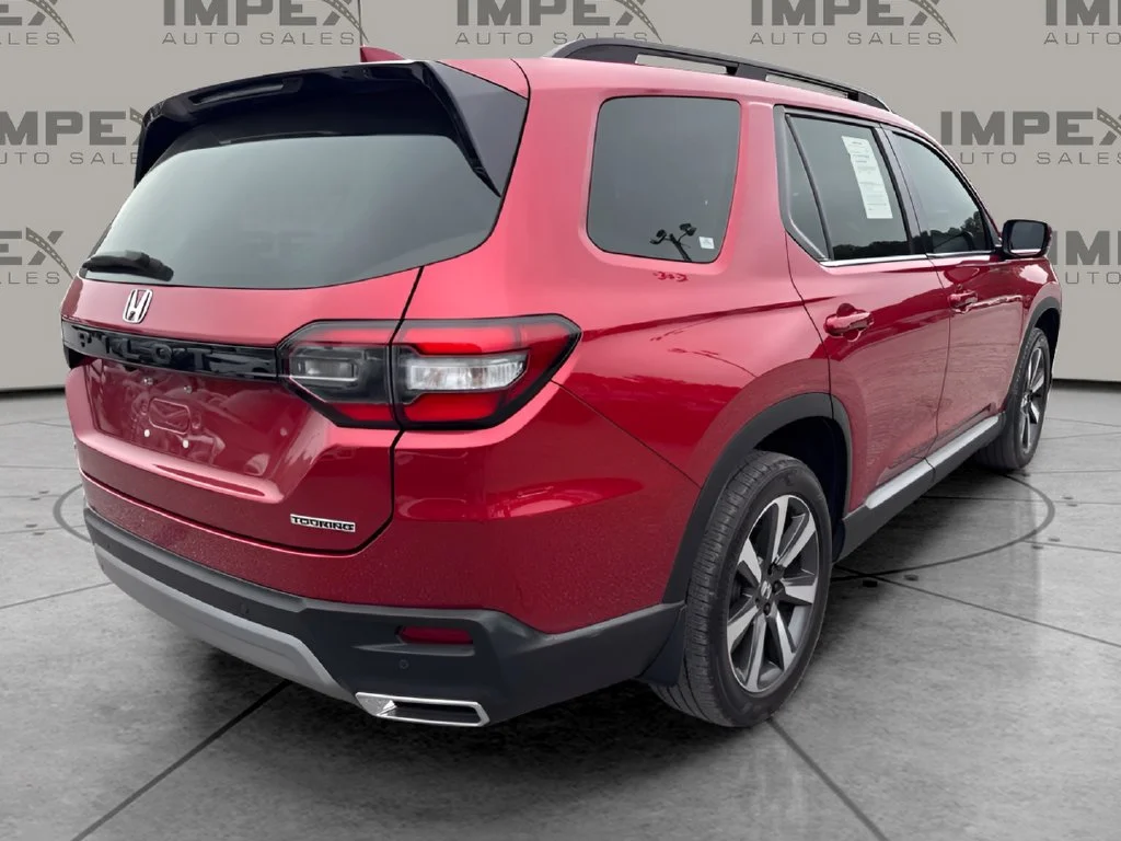 Used 2025 Red Honda Touring image 5