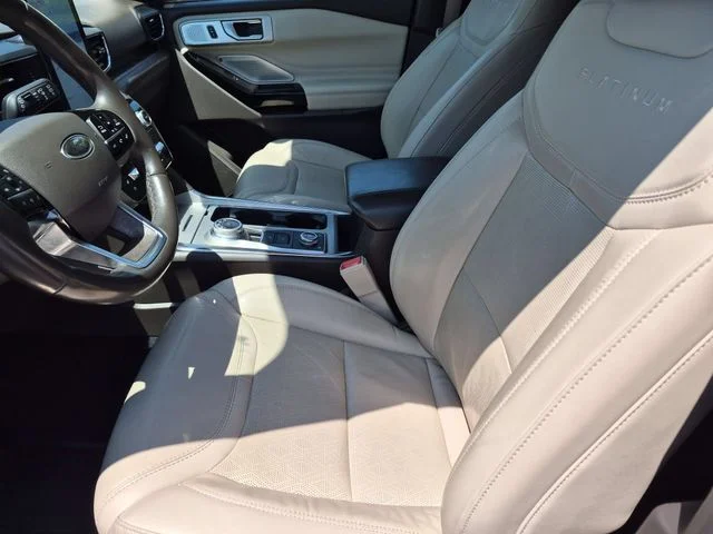 Used 2022 Black Ford Platinum image 15