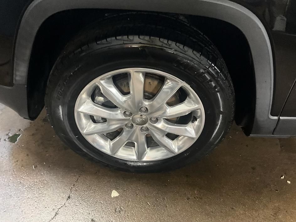 Used 2017 Black Jeep Limited image 14