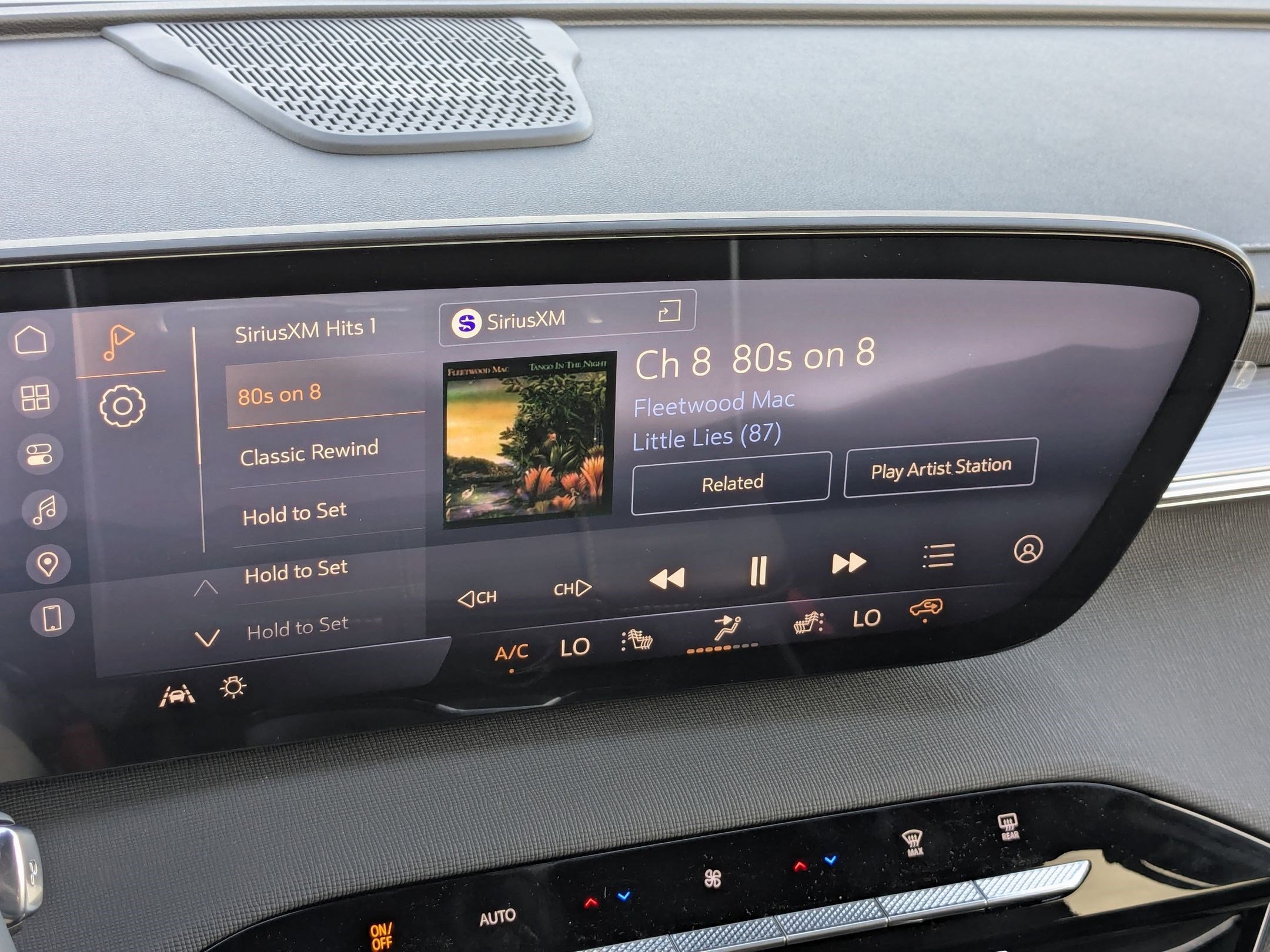 2026 Buick Enclave Preferred - Photo 16