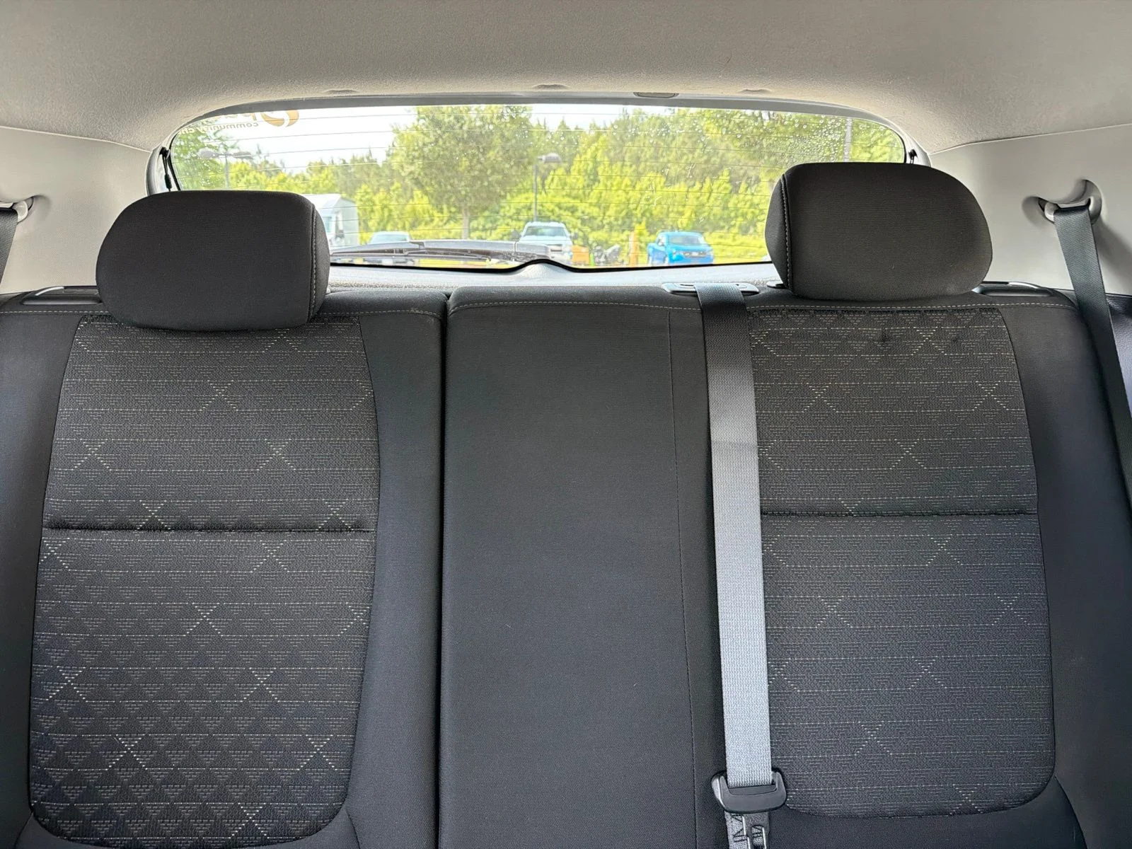 Used 2022 Silver Kia S image 29