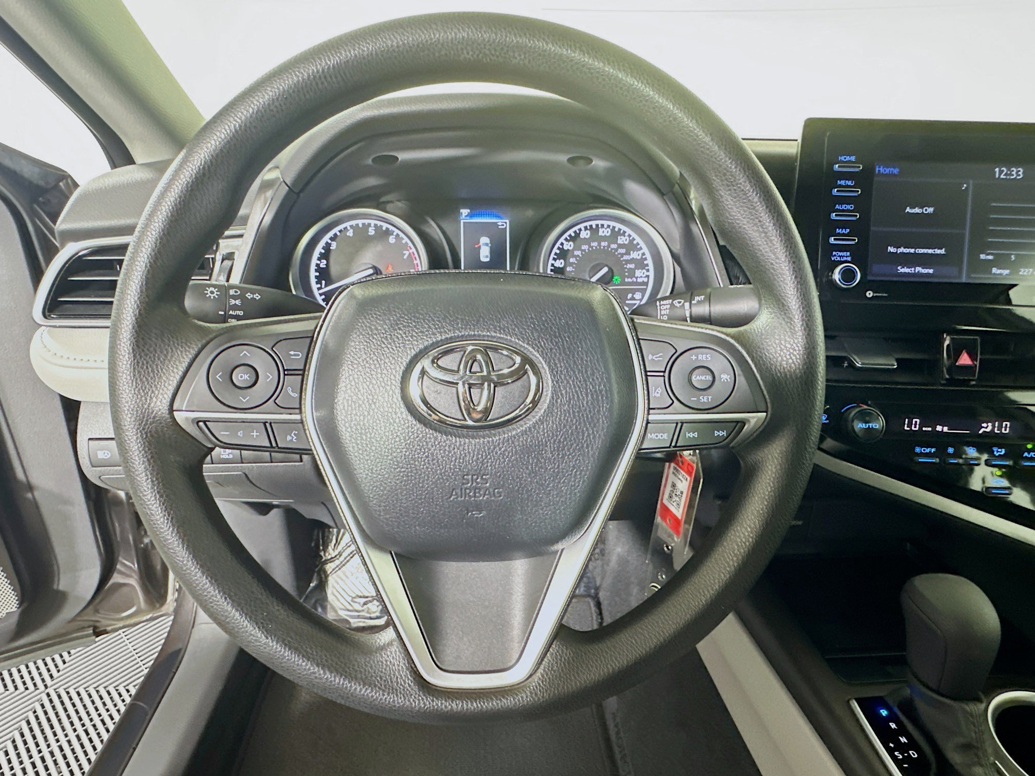 Used 2023 Predawn Gray Mica Toyota LE image 15