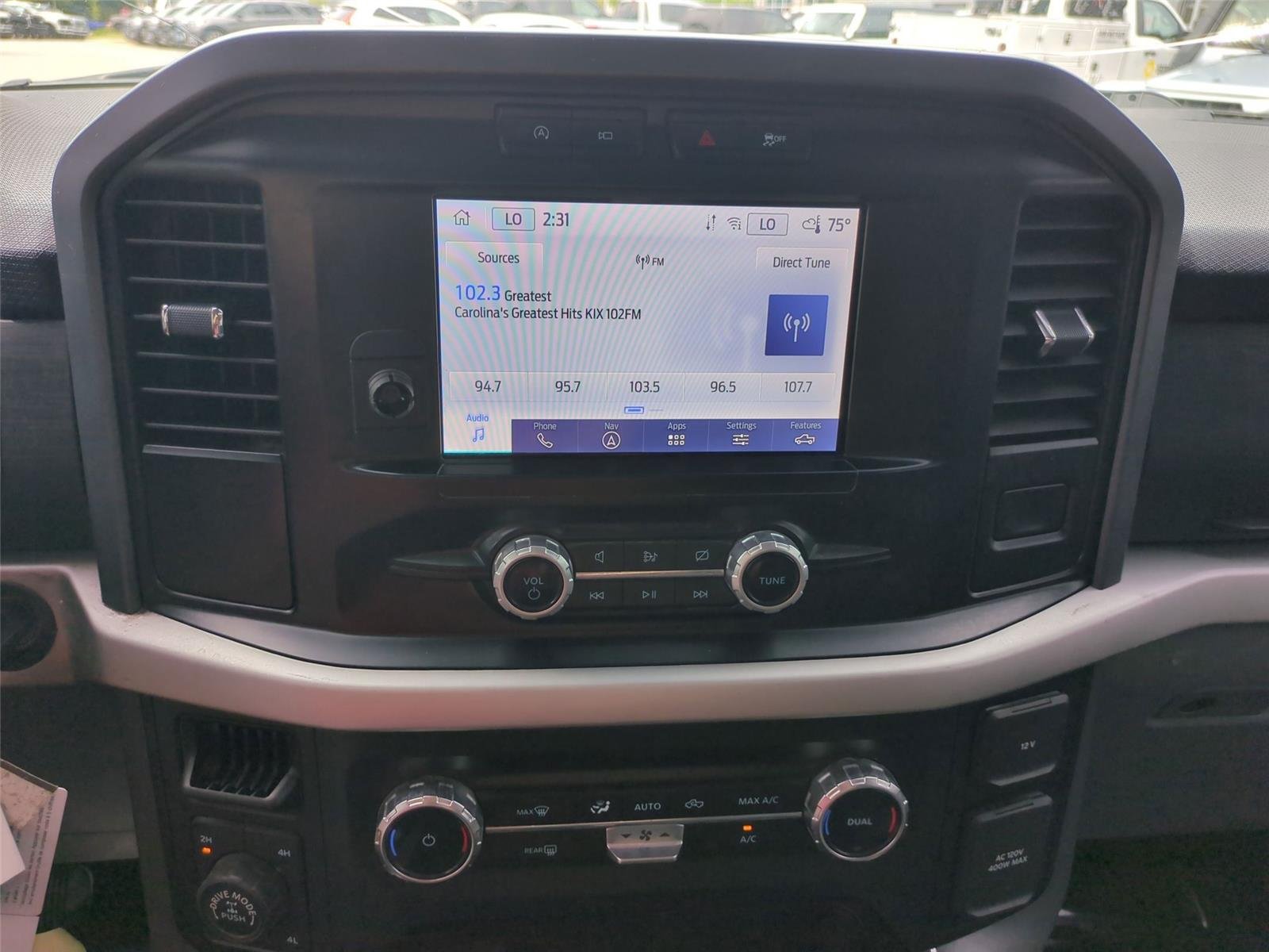 Used 2023 Oxford White Ford XL image 25