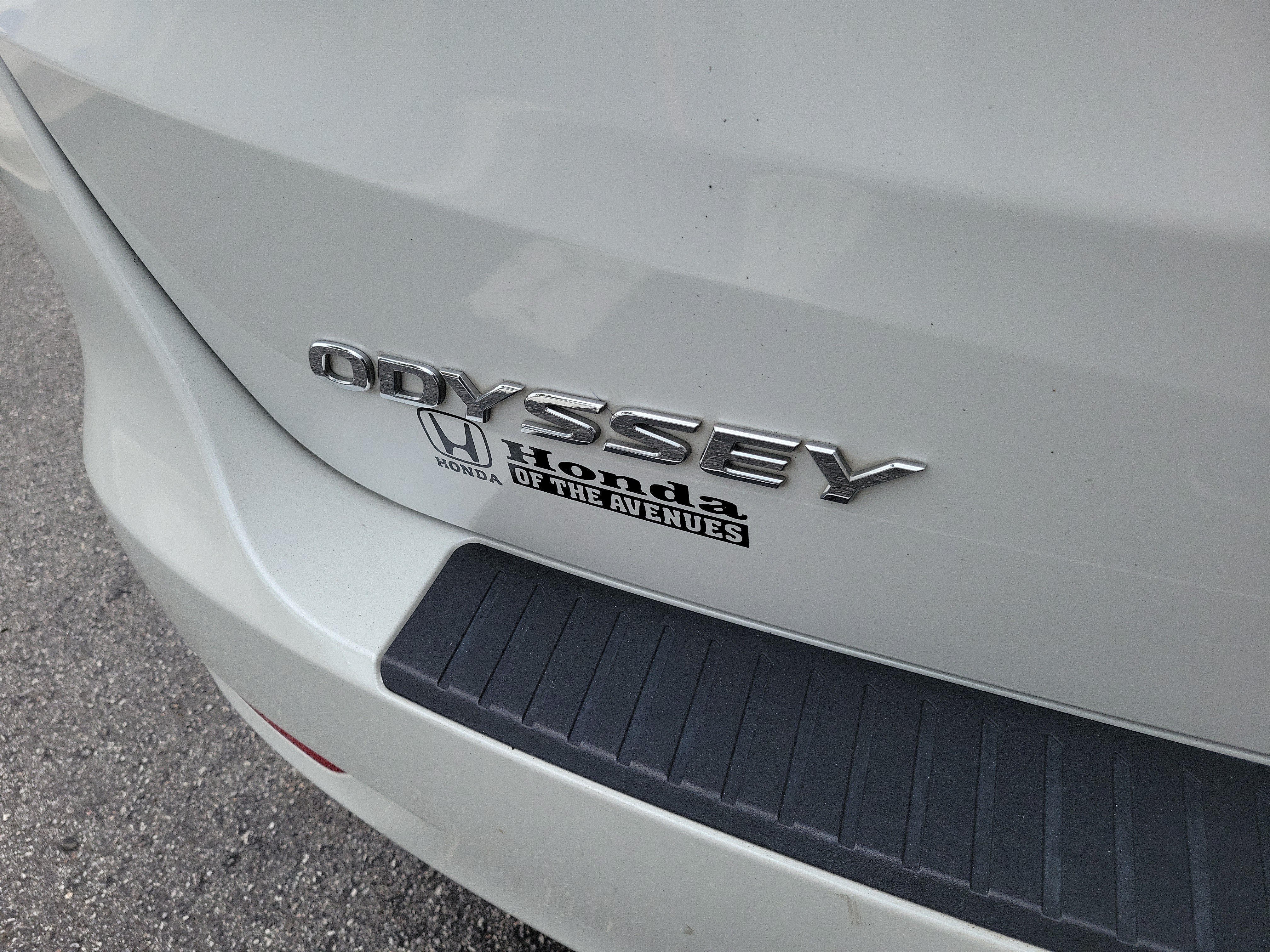 Certified Used 2021 Platinum White Pearl Honda EX-L image 50