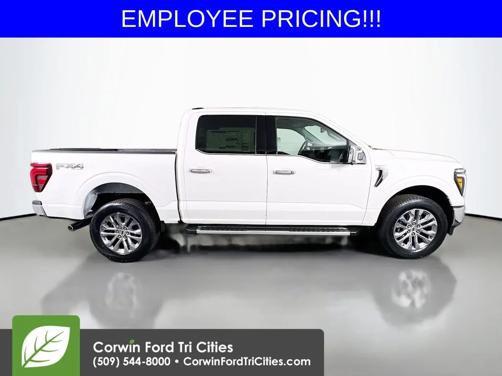 New 2026 Star White Metallic Tri-Coat Ford Lariat image 19