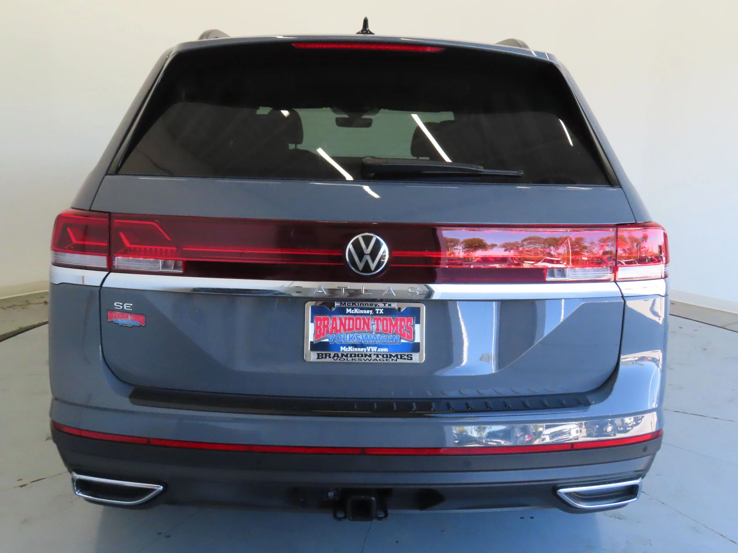 New 2026 Gray Volkswagen 2.0T SE w/Technology image 4