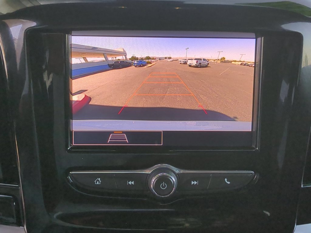 Used 2023 Summit White Chevrolet LT Cloth image 17