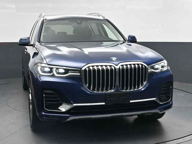 Used 2022 Blue BMW xDrive40i image 11