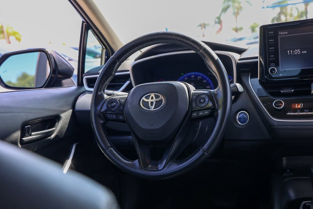 Used 2022  Toyota LE image 22