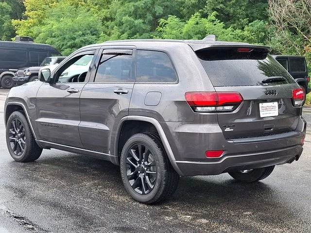 Used 2021 Gray Jeep Laredo X image 4