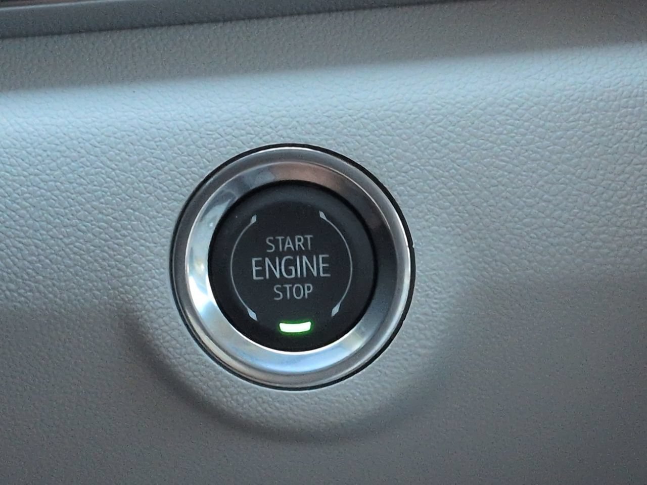 Used 2026 Downpour Metallic GMC AWD Denali image 27