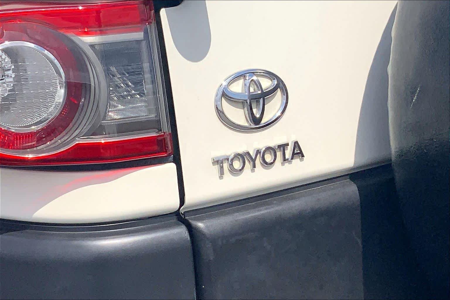 Used 2014 Iceberg Toyota  image 9