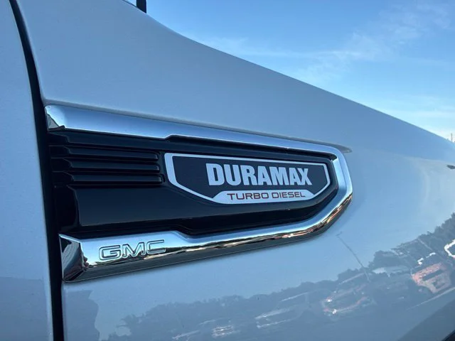 Used 2023 White GMC Denali image 9