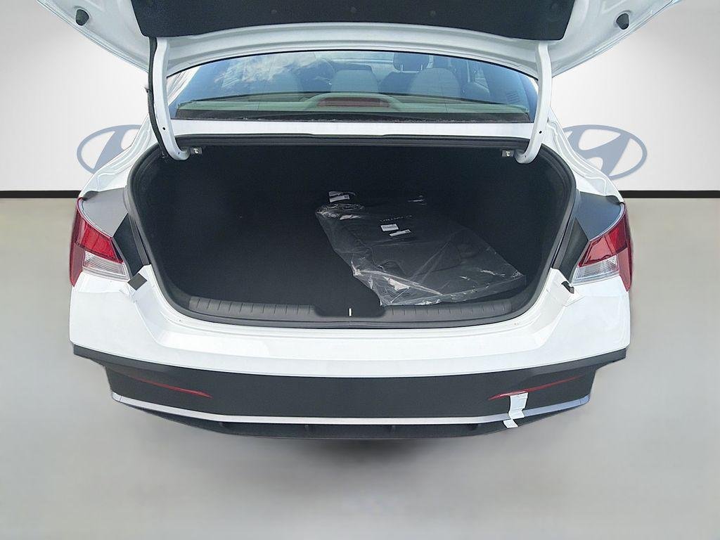 New 2026 Serenity White Hyundai SEL Sport image 18