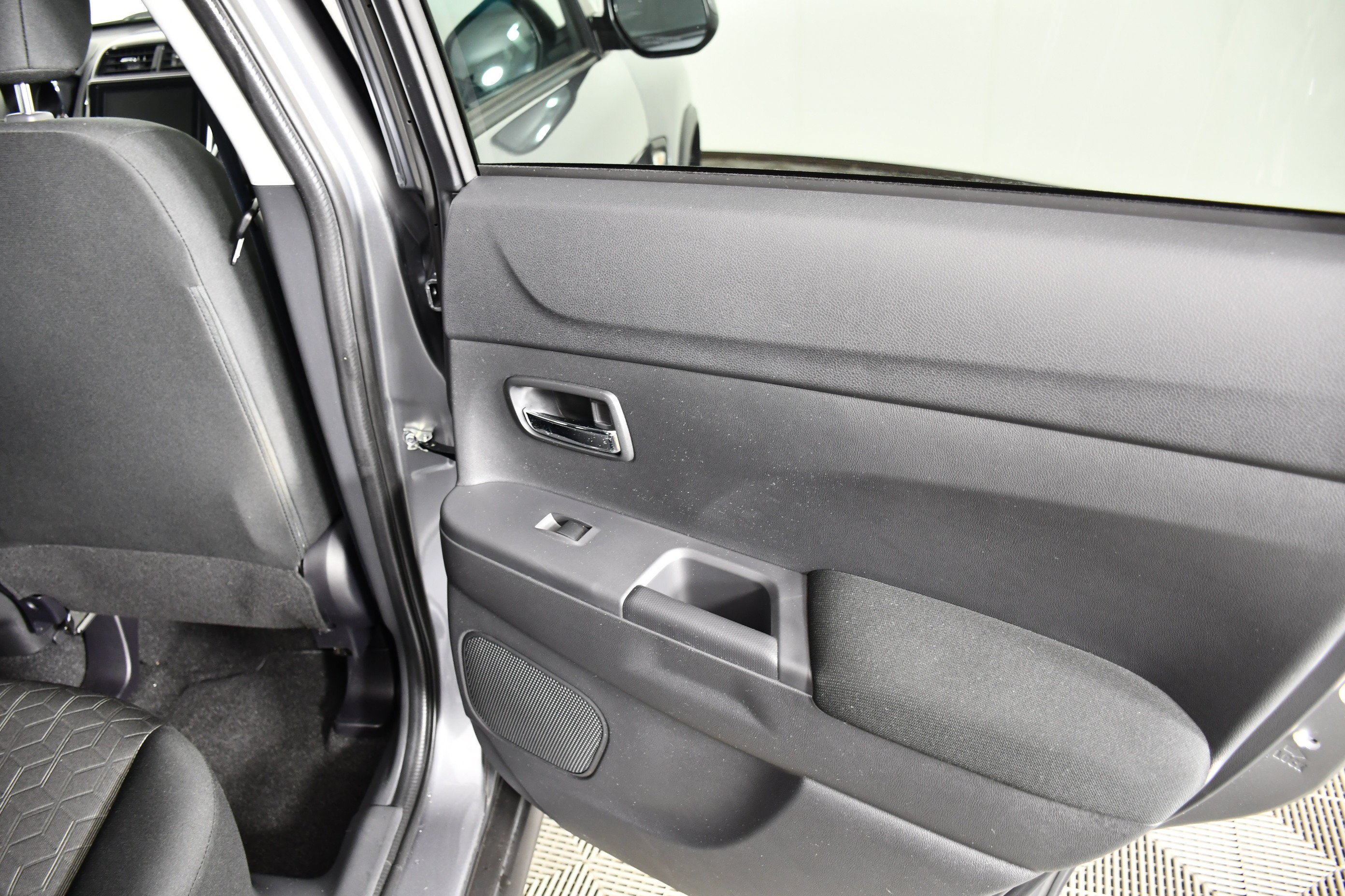 Certified Used 2026 Mercury Gray Metallic Mitsubishi ES image 41