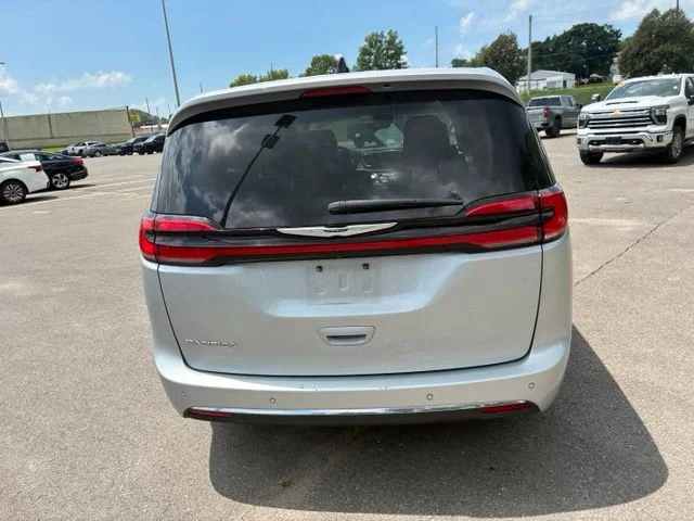 Used 2024 Silver Chrysler Touring L image 11