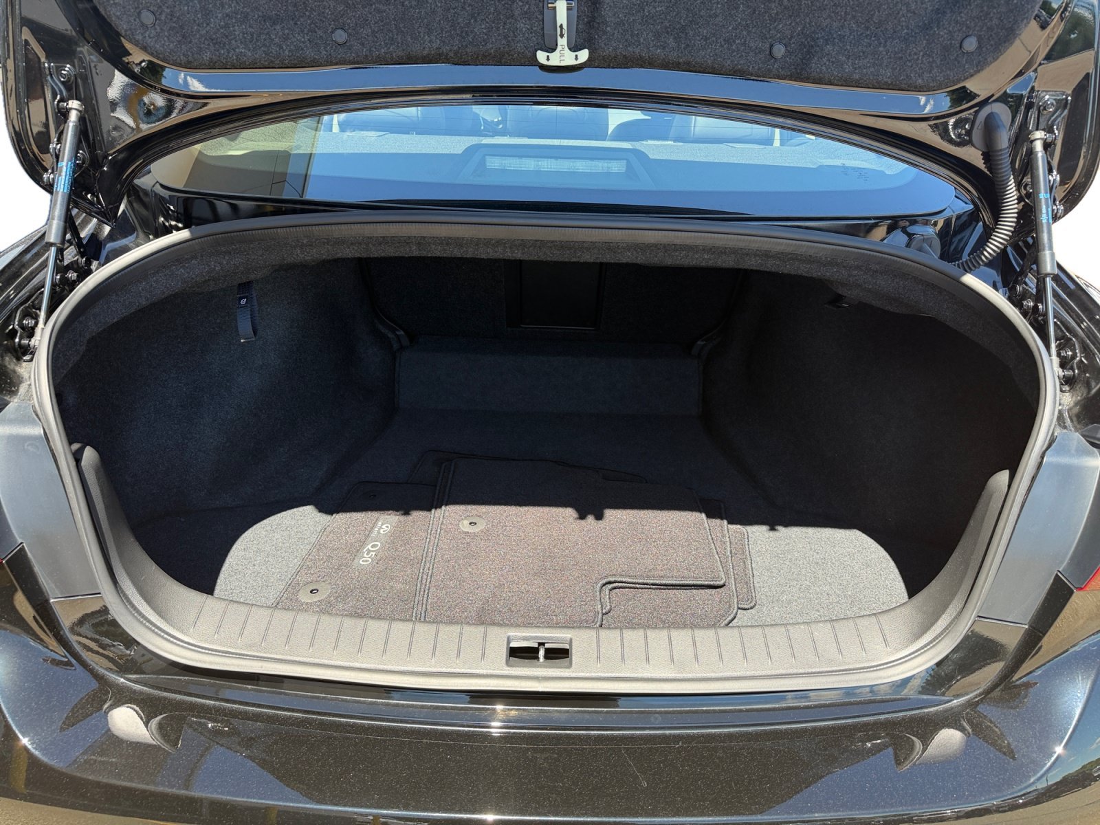 Used 2023 Black Obsidian INFINITI LUXE image 37