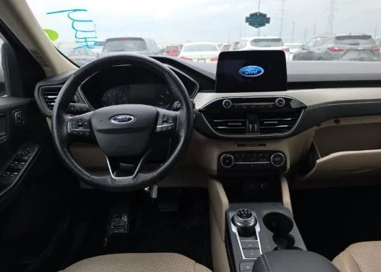 Used 2020 Silver Ford SEL image 9