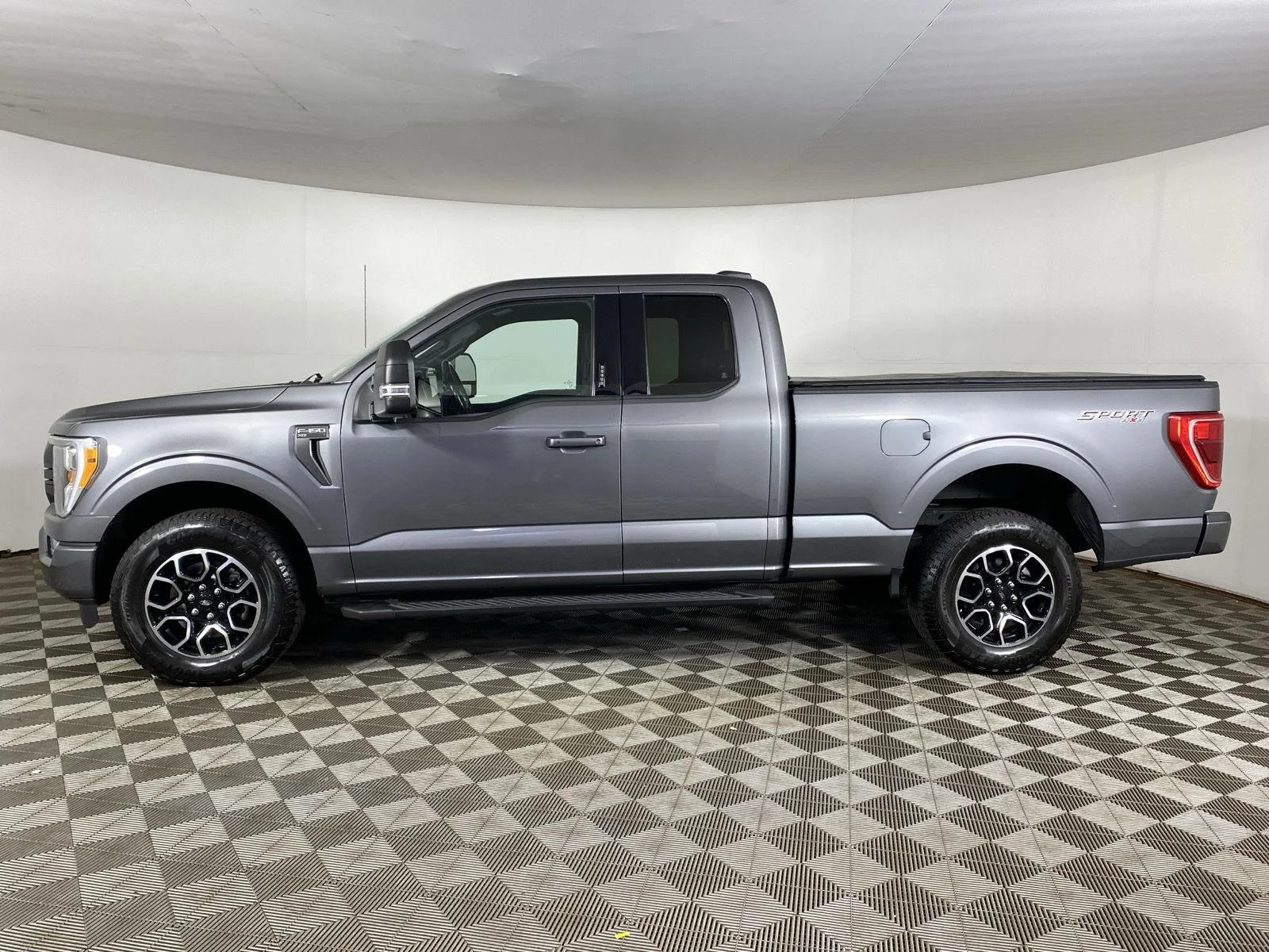 Used 2022 Carbonized Gray Ford XLT image 4