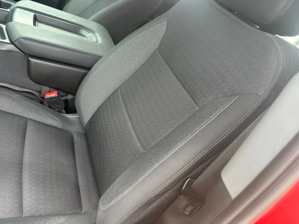 Used 2022 Red Chevrolet Custom image 3