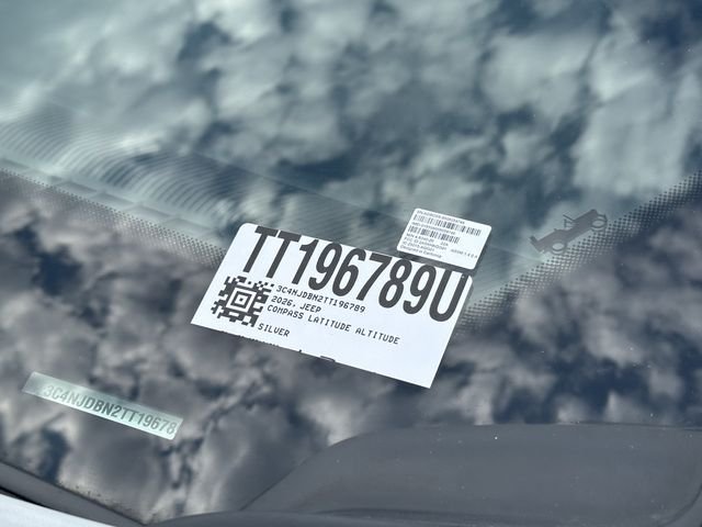 Used 2026 Silver Jeep Latitude image 32