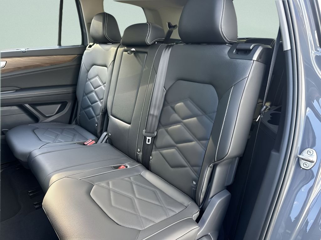 New 2026 Pure Gray Volkswagen 2.0T SE w/Technology image 23