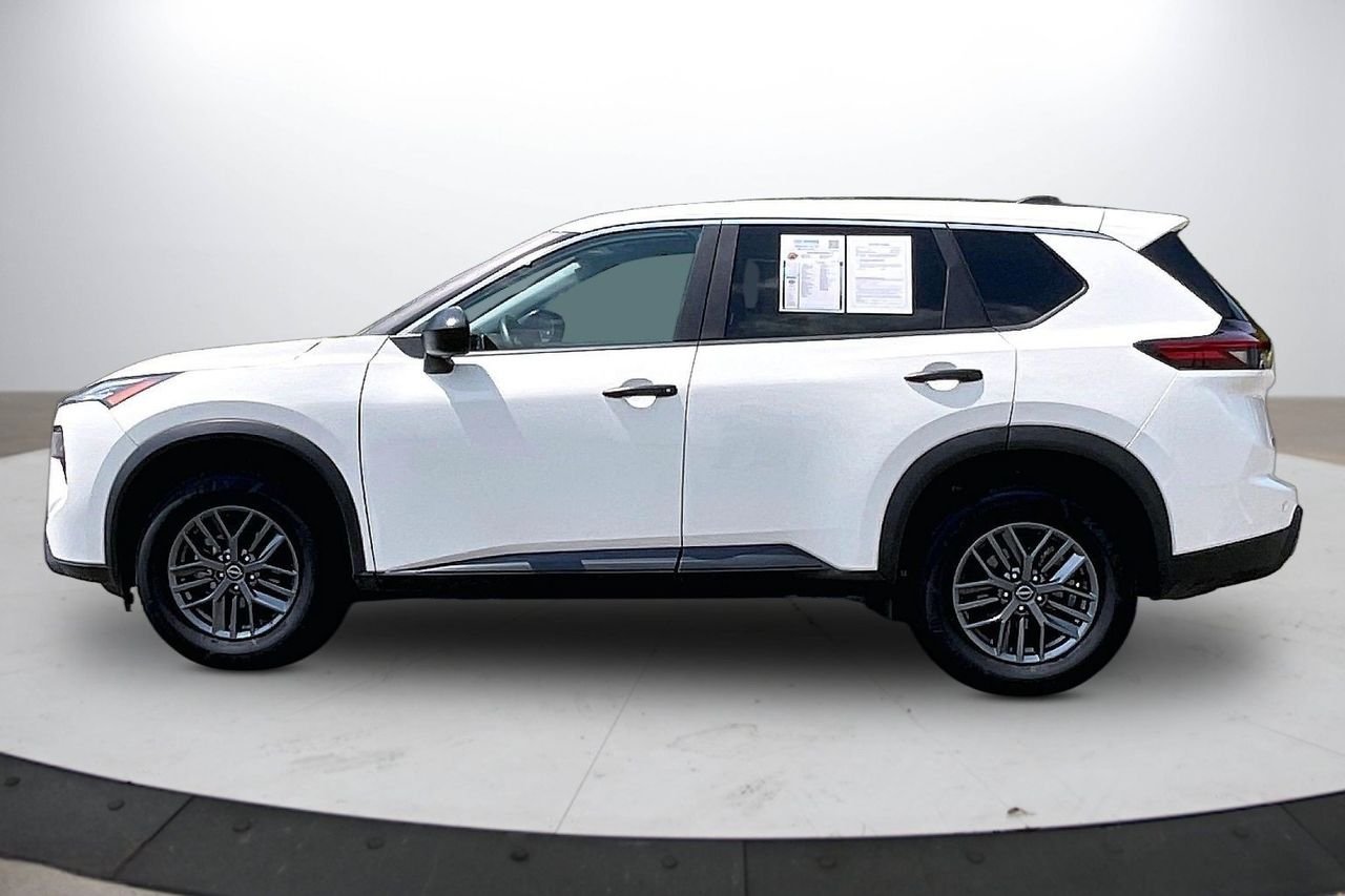 Used 2024 White Nissan S image 5