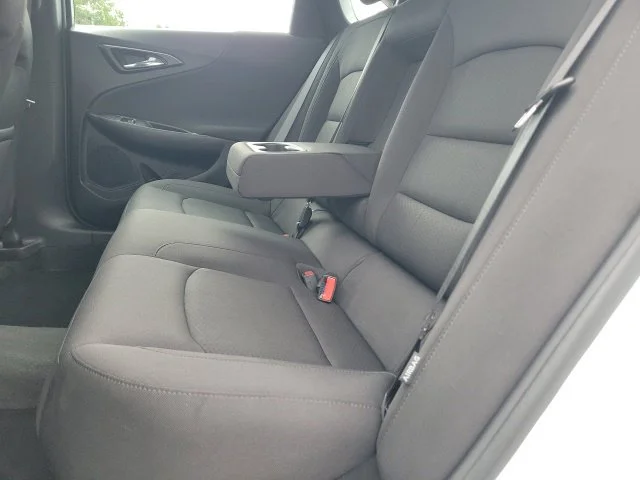 Used 2022 White Chevrolet LT image 18