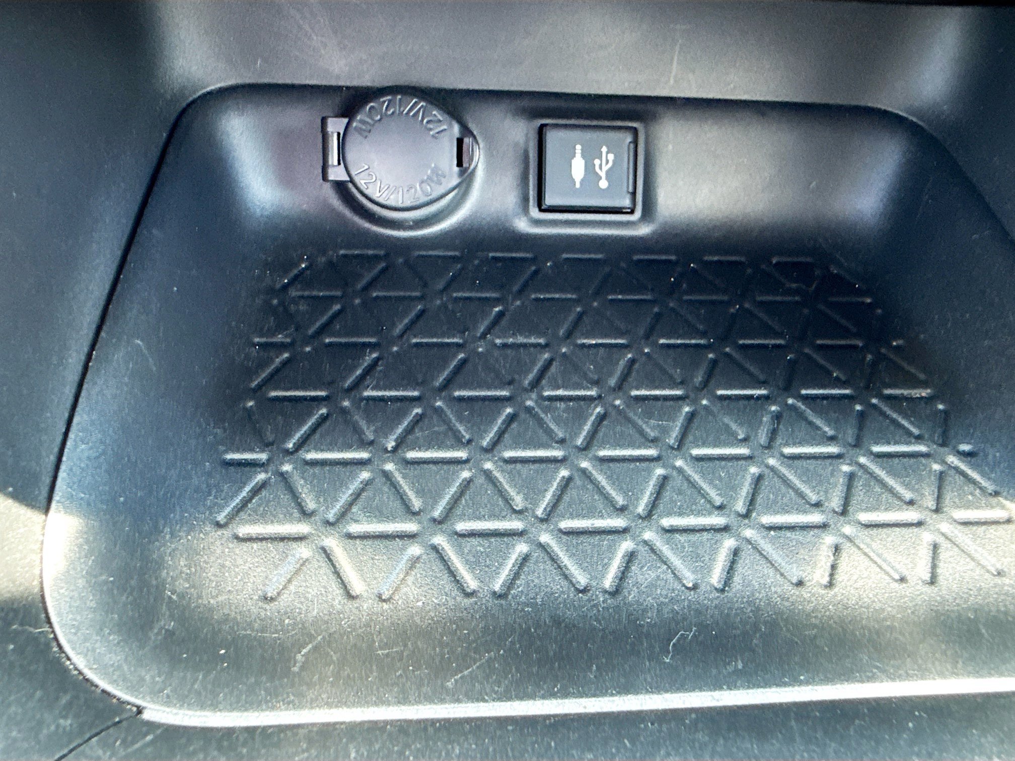 Used 2019 Blue Flame Toyota XLE image 30