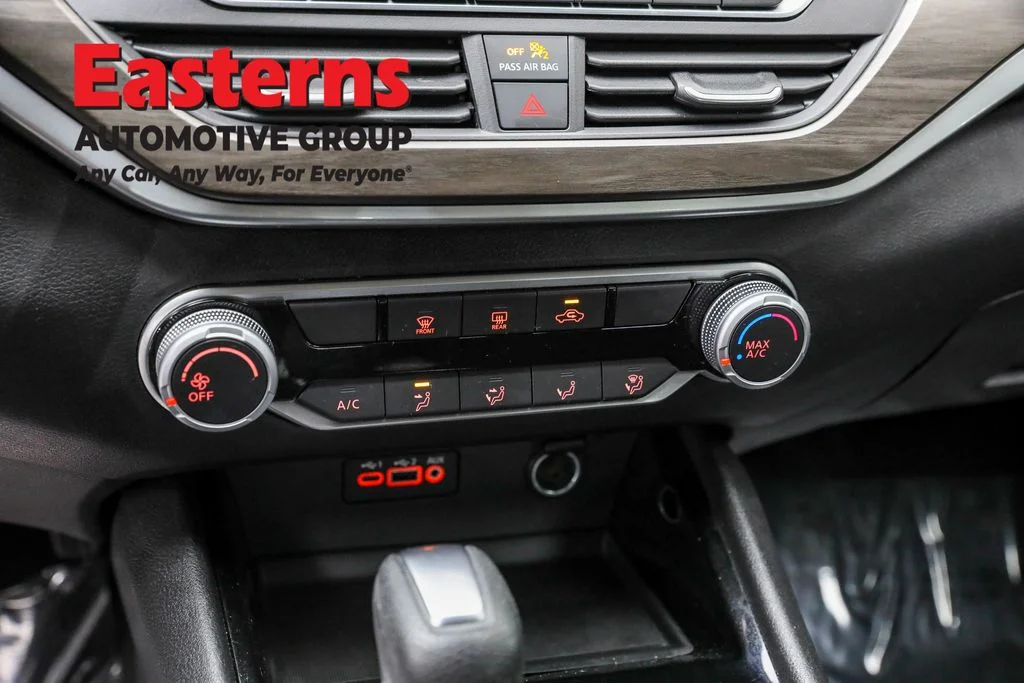 Used 2024 White Nissan 2.5 SV image 20